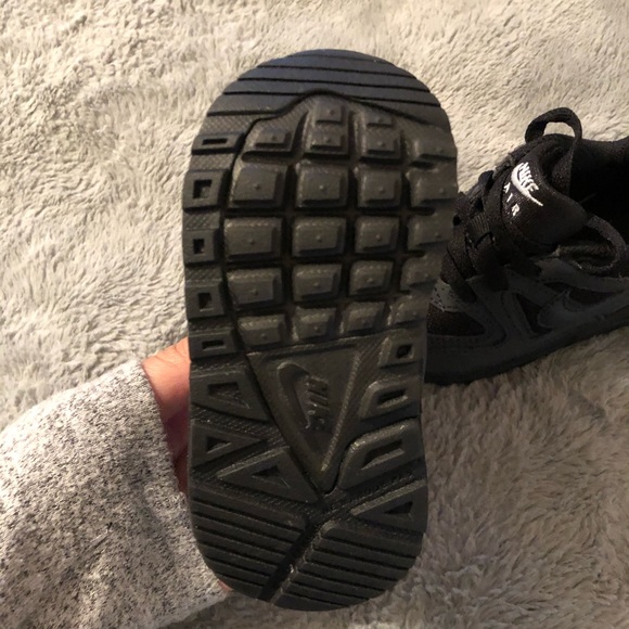 SOLD Baby/Toddler Nike AirMax Black 5C - Picture 7 of 8